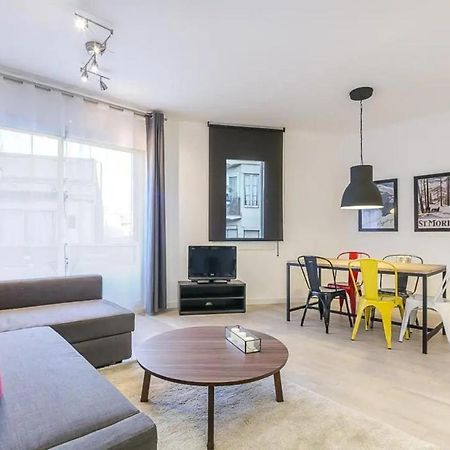 51Sam1021 - Modern Apartment Near Montjuic Barcelona Exterior photo